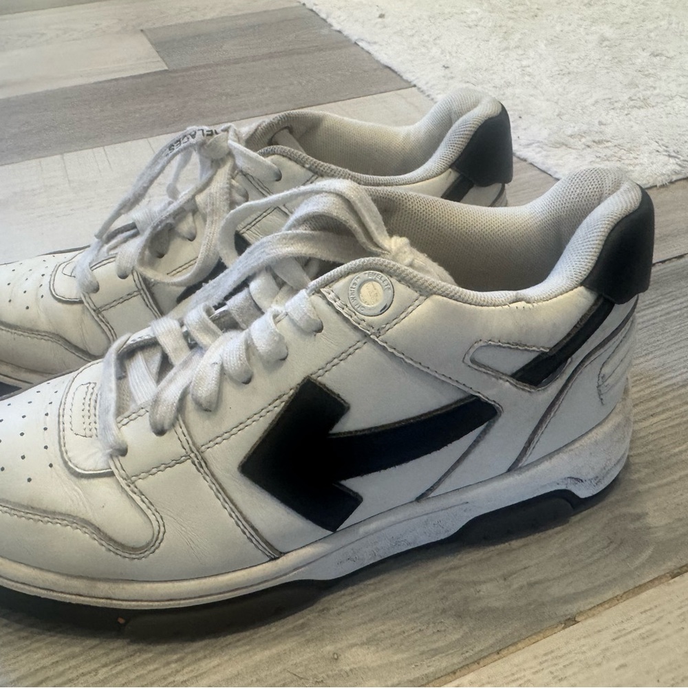 Off-White White and Black Sneakers